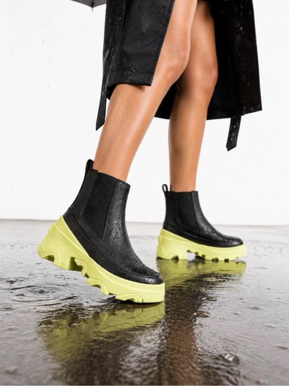 Sorel Brex Chelsea Boots Black Leather Neon Green Platform Waterproof Sz 5.5/6